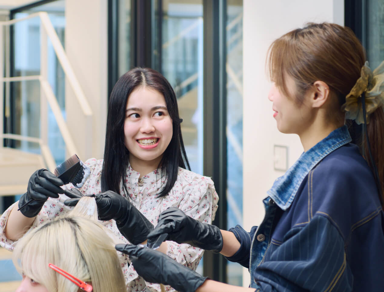 サロンワークの様子